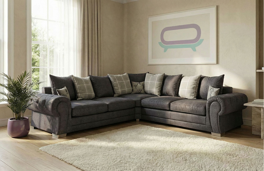 Verona Scatter Back Corner